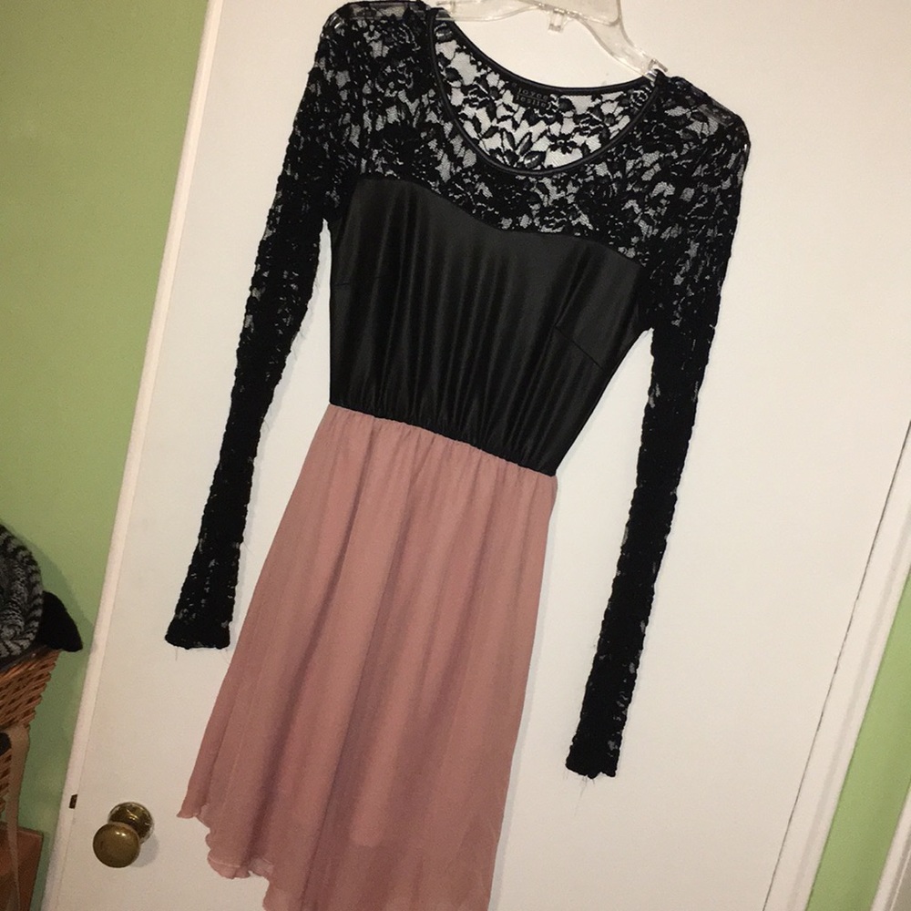 Beautiful black & pink dress, sweetheart lace